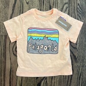 Patagonia organic cotton kids shirt sz 6-12m in light orange NWT